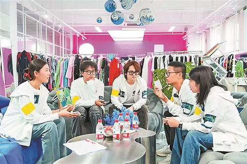 第十三屆大浪杯中國(guó)女裝設(shè)計(jì)大賽決賽圓滿舉行