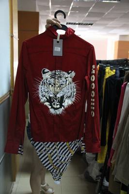 外貿(mào)服裝批發(fā)全攻略 品牌、價(jià)格與庫(kù)存尾貨信息解讀